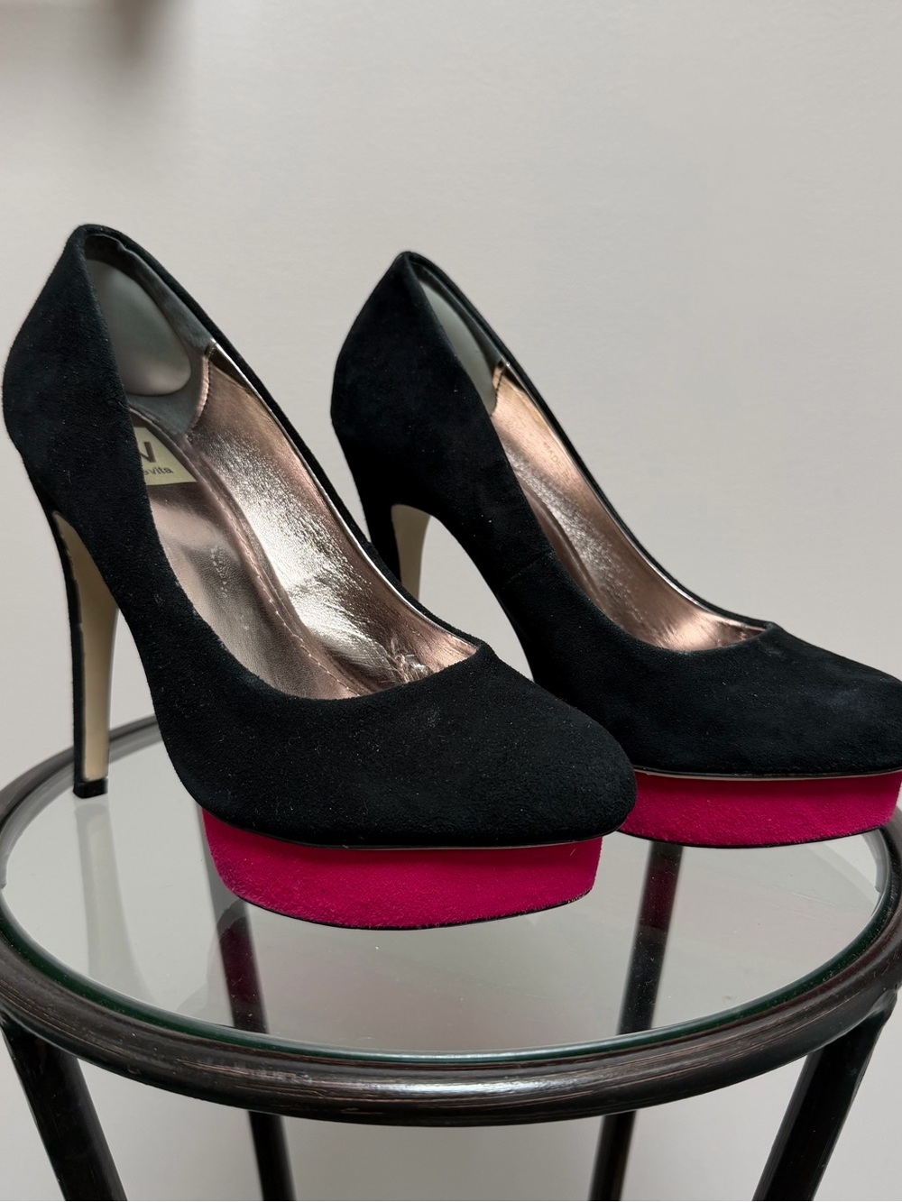 DV Dolce Vita Boston Black Suede Pink Platform Pumps